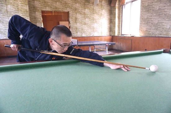 新华钼业迎“五一”职工台球赛圆满结束(图4)