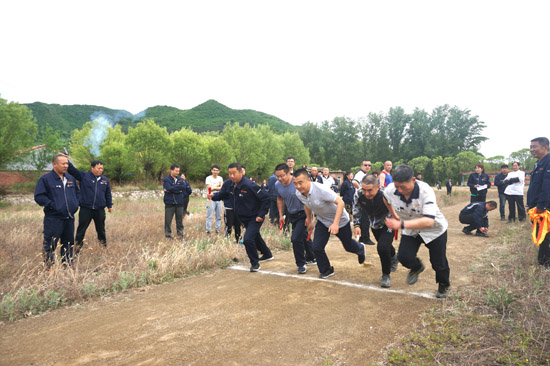 新华钼业“感恩金达 爱我家园”职工健身接力长跑圆满结束(图6)