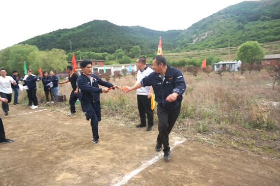 新华钼业“感恩金达 爱我家园”职工健身接力长跑圆满结束(图8)