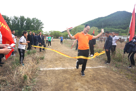 新华钼业“感恩金达 爱我家园”职工健身接力长跑圆满结束(图10)