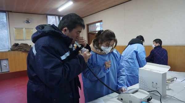 新华钼业200多名特殊工种员工职业健康体检结束(图2)