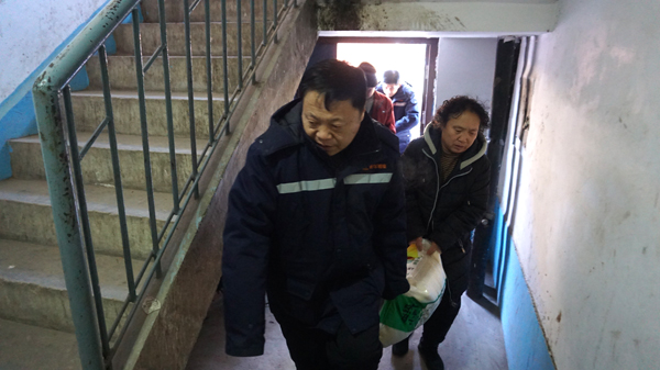 新华钼业走访慰问暖人心 浓浓关怀显真情(图3)