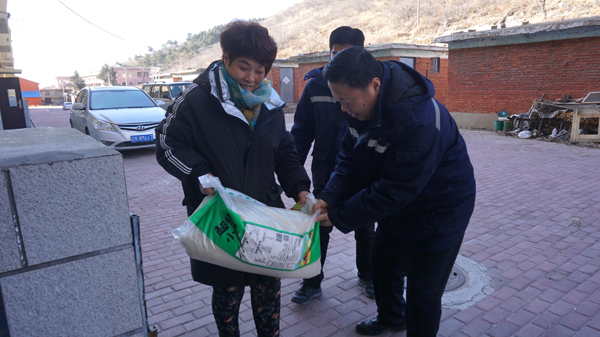 新华钼业走访慰问暖人心 浓浓关怀显真情(图5)