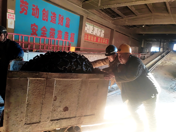 新华钼业用拼搏奋斗向祖国母亲74岁生日献礼！(图6)